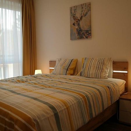 Holiday Apartman With Free Parking Gyor Ngoại thất bức ảnh